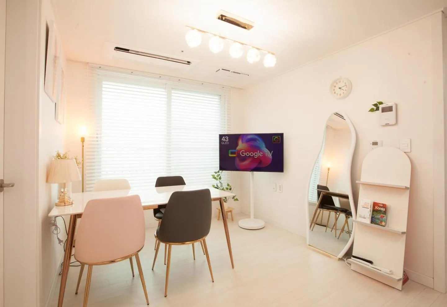 Seoul Station Joey N Ray House Apartman Dél-Korea