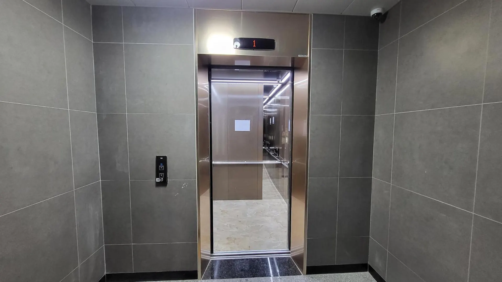 Seoul Station Joey N Ray House Apartman Dél-Korea