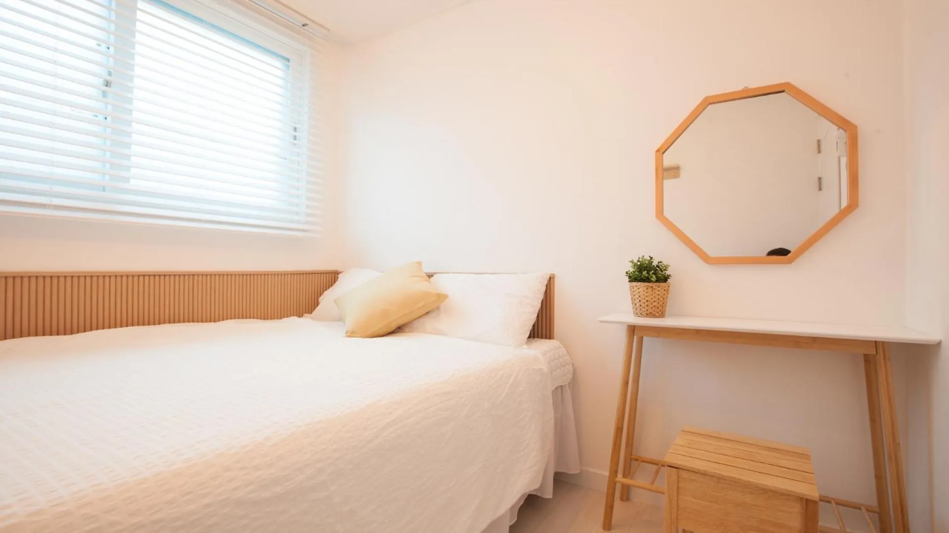 Seoul Station Joey N Ray House Apartman