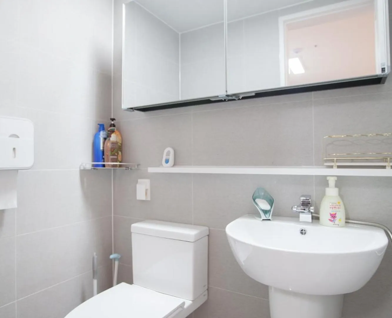 Seoul Station Joey N Ray House Apartman Dél-Korea